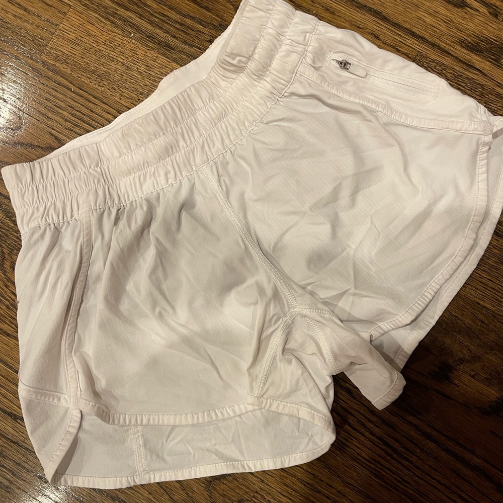 Lululemon tracker shorts